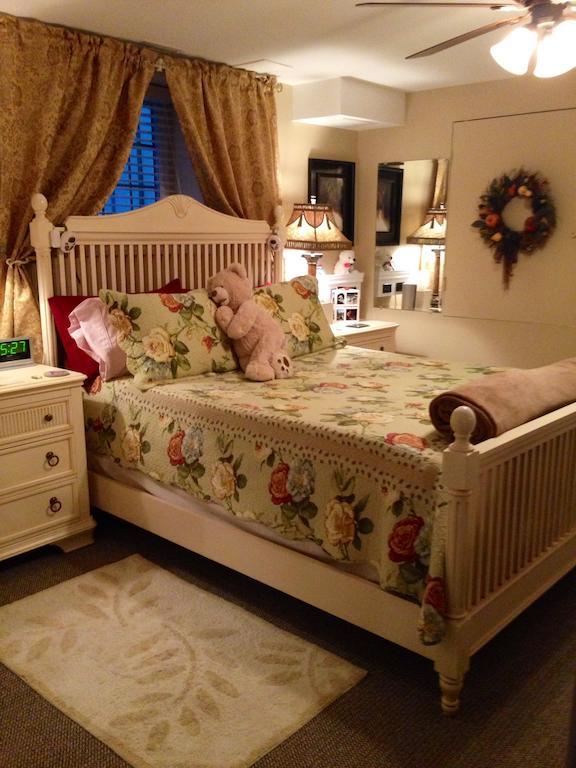 Serenity Ranch Bed & Breakfast Ancaster Oda fotoğraf