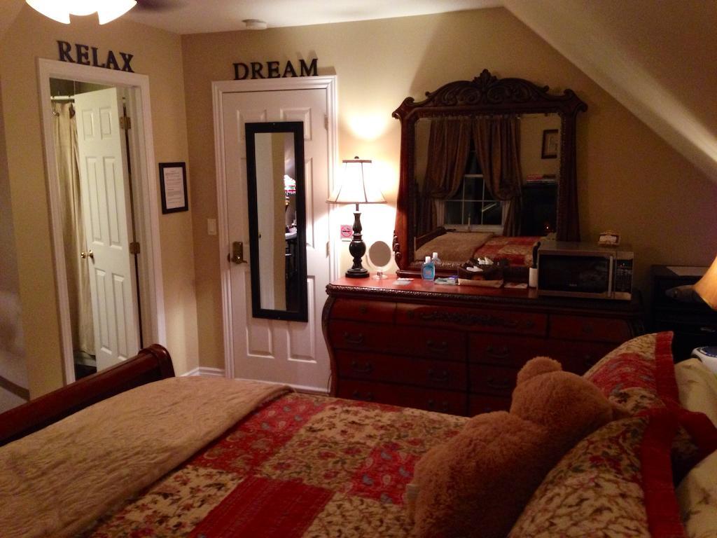 Serenity Ranch Bed & Breakfast Ancaster Dış mekan fotoğraf