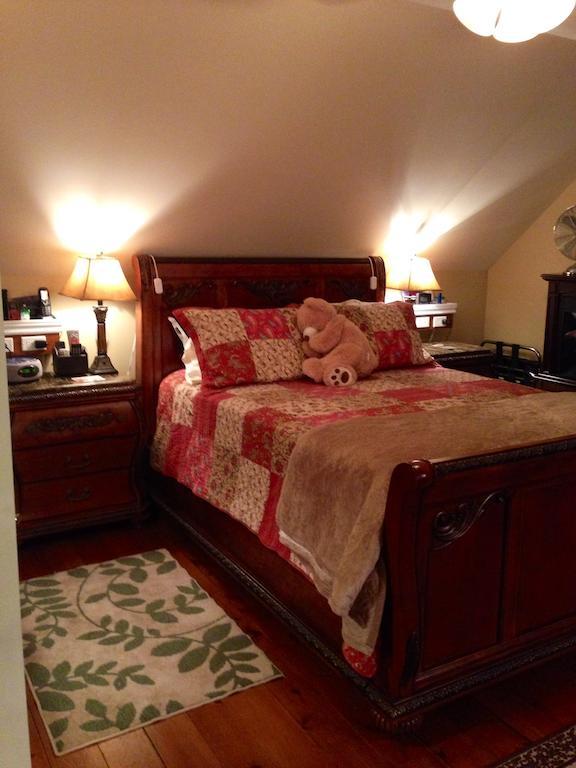 Serenity Ranch Bed & Breakfast Ancaster Oda fotoğraf