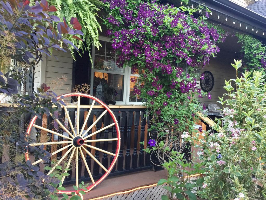 Serenity Ranch Bed & Breakfast Ancaster Dış mekan fotoğraf