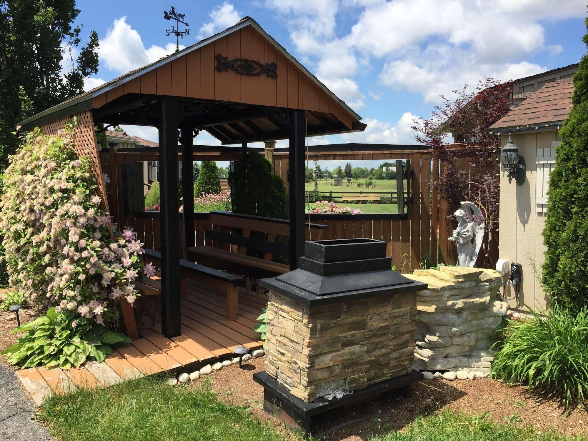 Serenity Ranch Bed & Breakfast Ancaster Dış mekan fotoğraf